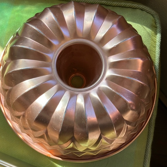 Vintage Other - Copperish mold